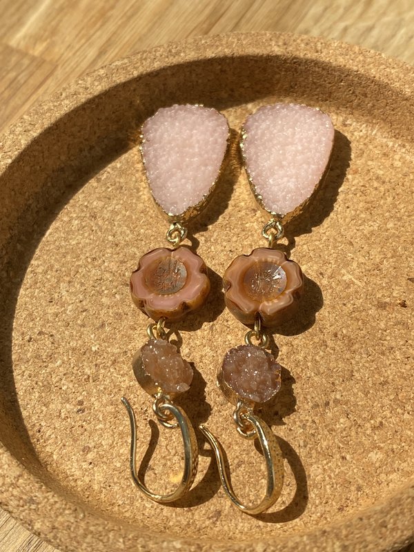 Lange resin oorbellen 